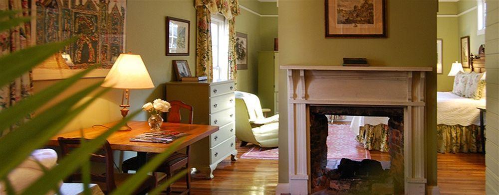 Rothschild Pound House Inn كولومبس المظهر الخارجي الصورة