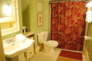 Rothschild Pound House Inn كولومبس المظهر الخارجي الصورة