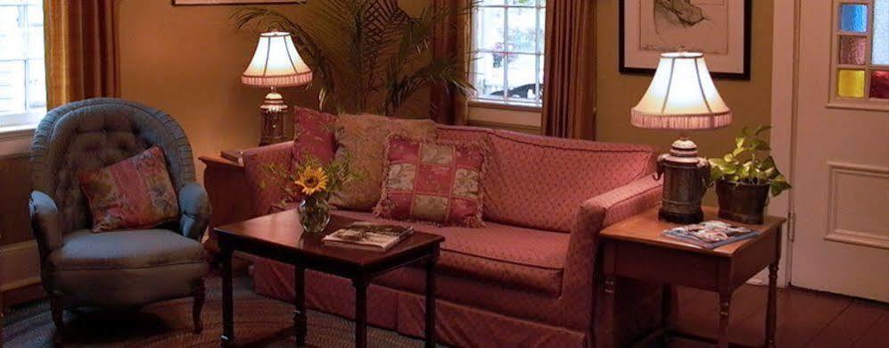 Rothschild Pound House Inn كولومبس المظهر الخارجي الصورة