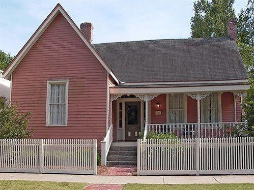 Rothschild Pound House Inn كولومبس المظهر الخارجي الصورة