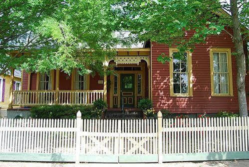 Rothschild Pound House Inn كولومبس المظهر الخارجي الصورة